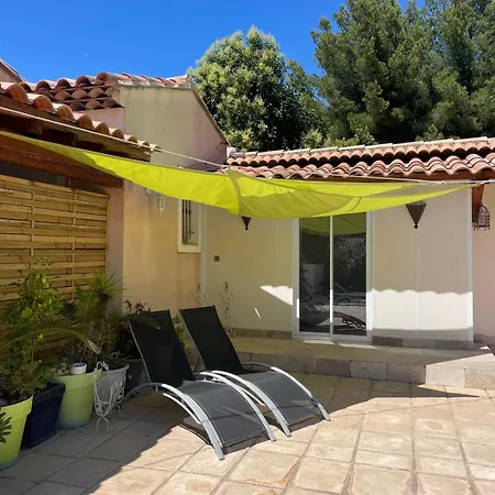 T2 Piscine Proche Apartment *